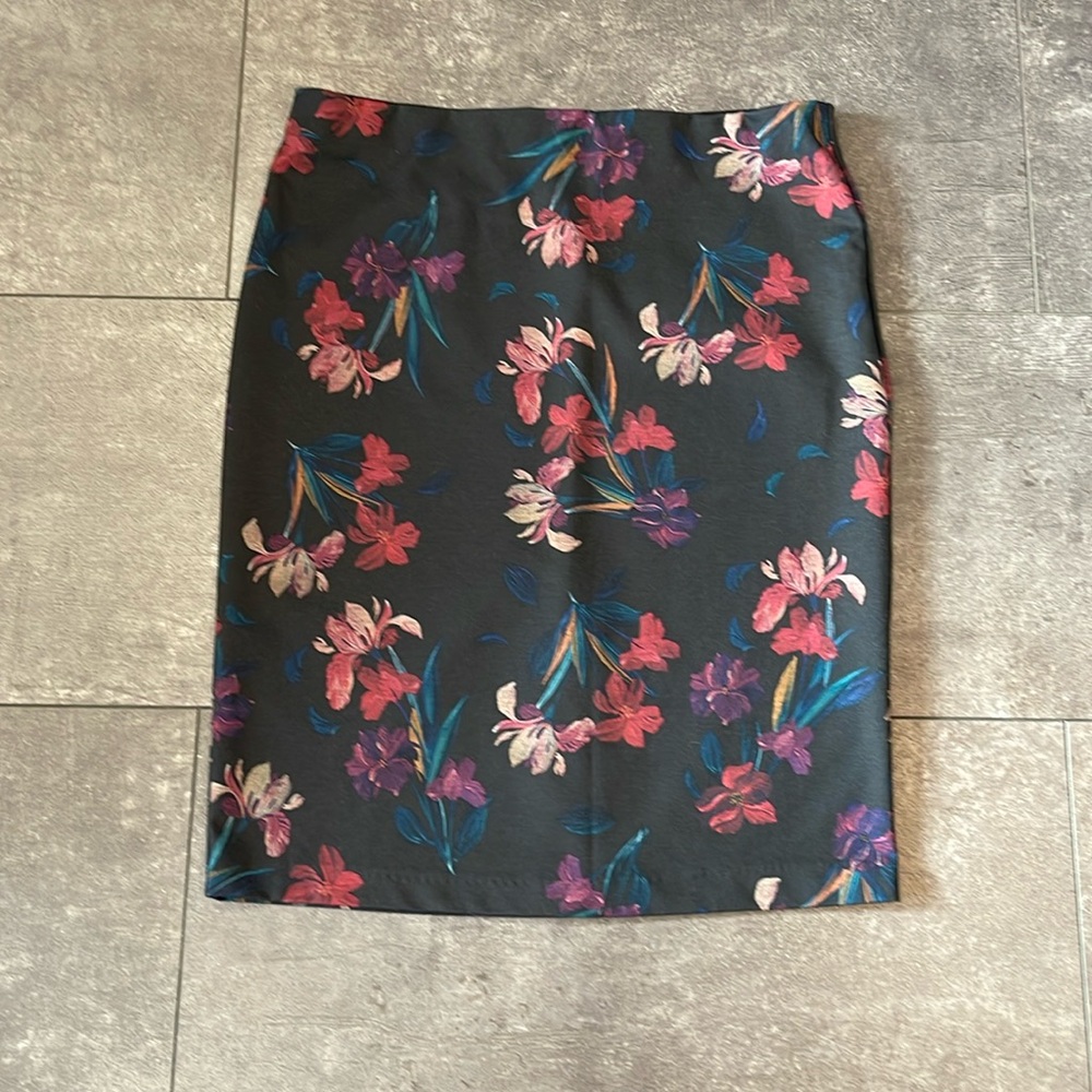 Fit sight large skirt